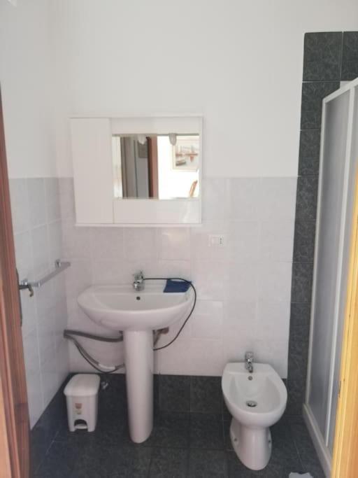 La Casa Di Periferia Apartamento Bari Exterior foto